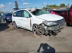 2C4RC1GG2HR528020 2017 CHRYSLER PACIFICA