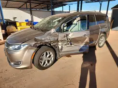 2C4RC1GG2HR537560 2017 CHRYSLER PACIFICA