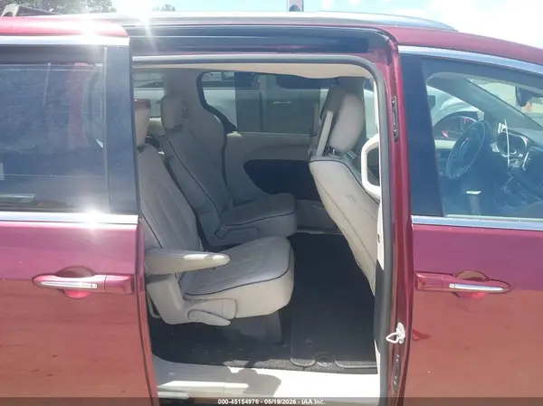 2C4RC1GG2HR537817 2017 CHRYSLER PACIFICA - Image 8