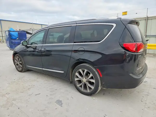 2C4RC1GG2HR544640 2017 CHRYSLER PACIFICA - Image 2