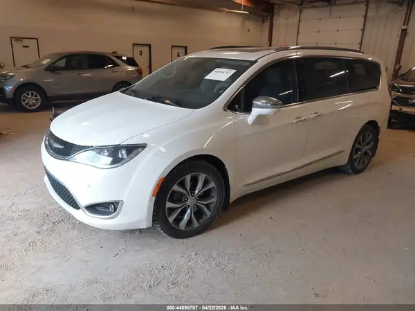 2C4RC1GG2HR544833 2017 CHRYSLER PACIFICA - Image 2