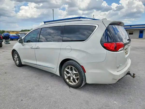 2C4RC1GG2HR545481 2017 CHRYSLER PACIFICA - Image 2