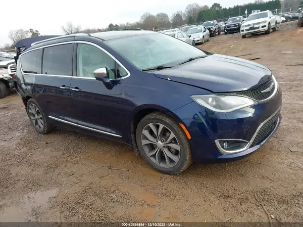 2C4RC1GG2HR551023 2017 CHRYSLER PACIFICA - Image 1