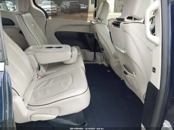 2C4RC1GG2HR551023 2017 CHRYSLER PACIFICA - Image 8