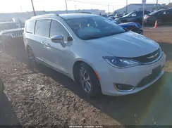 2C4RC1GG2HR564807 2017 CHRYSLER PACIFICA