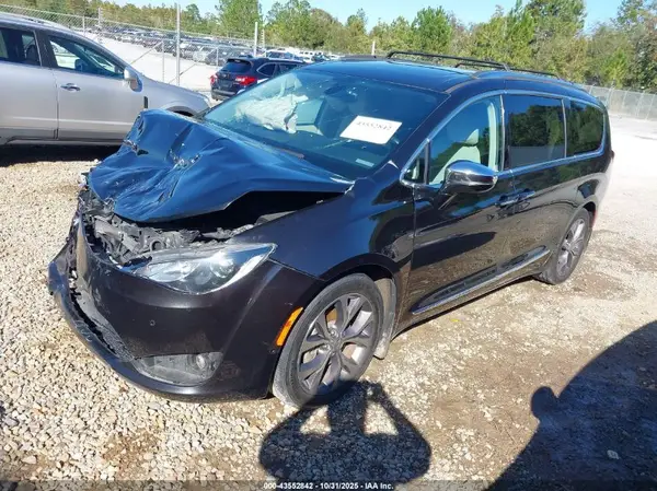 2C4RC1GG2HR584040 2017 CHRYSLER PACIFICA - Image 2