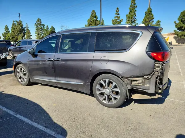 2C4RC1GG2HR584247 2017 CHRYSLER PACIFICA - Image 2