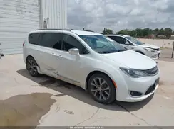 2C4RC1GG2HR635522 2017 CHRYSLER PACIFICA