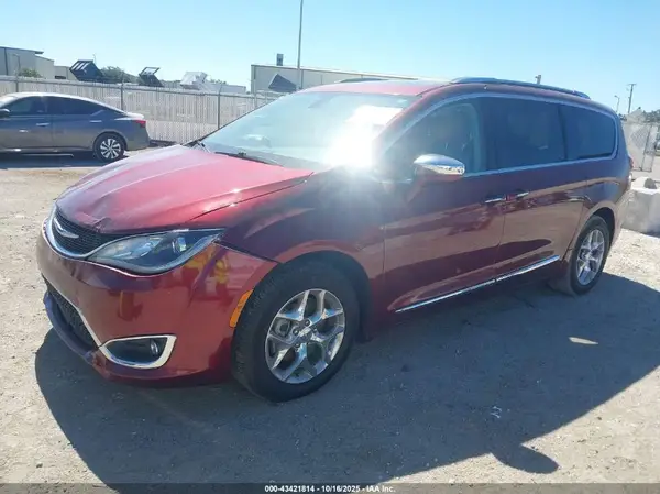 2C4RC1GG2HR656760 2017 CHRYSLER PACIFICA - Image 2