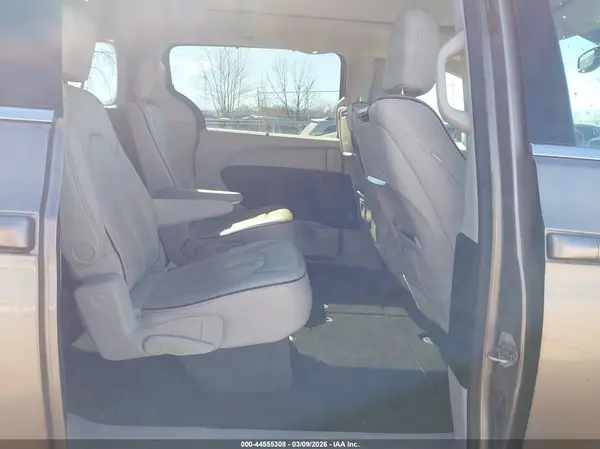 2C4RC1GG2HR762867 2017 CHRYSLER PACIFICA - Image 8