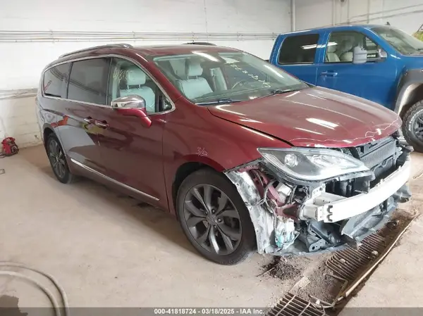 2C4RC1GG2HR785243 2017 CHRYSLER PACIFICA - Image 1