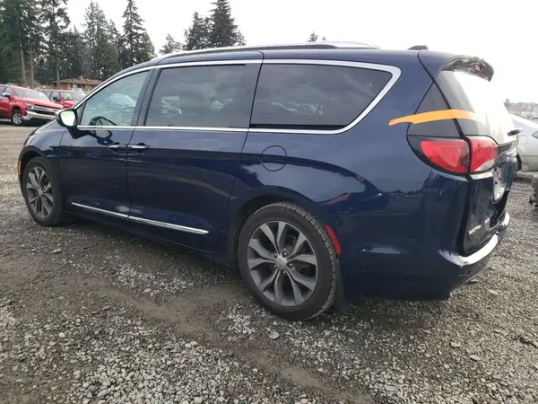 2C4RC1GG2HR810738 2017 CHRYSLER PACIFICA - Image 2