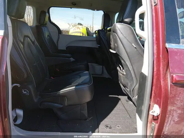 2C4RC1GG2HR837079 2017 CHRYSLER PACIFICA - Image 8