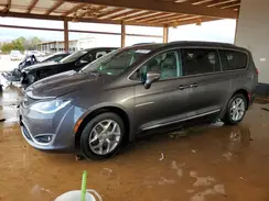 2C4RC1GG2HR840077 2017 CHRYSLER PACIFICA