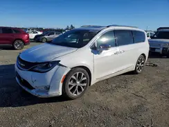2C4RC1GG2JR103497 2018 CHRYSLER PACIFICA