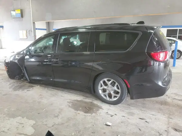 2C4RC1GG2JR149279 2018 CHRYSLER PACIFICA - Image 2