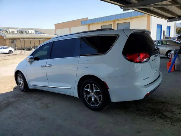 2C4RC1GG2JR170892 2018 CHRYSLER PACIFICA - Image 2