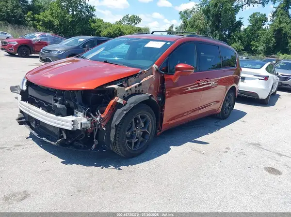 2C4RC1GG2JR171637 2018 CHRYSLER PACIFICA - Image 2