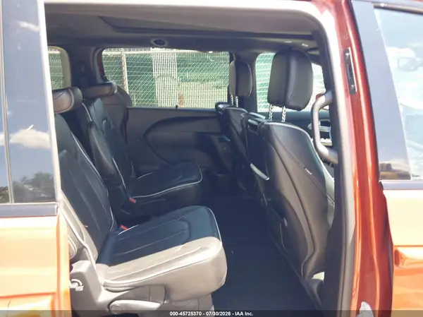 2C4RC1GG2JR171637 2018 CHRYSLER PACIFICA - Image 8