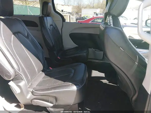 2C4RC1GG2JR185330 2018 CHRYSLER PACIFICA - Image 8