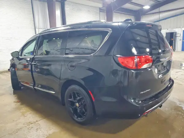 2C4RC1GG2JR185473 2018 CHRYSLER PACIFICA - Image 2
