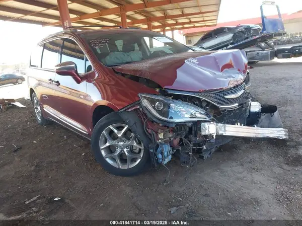 2C4RC1GG2JR185649 2018 CHRYSLER PACIFICA - Image 1