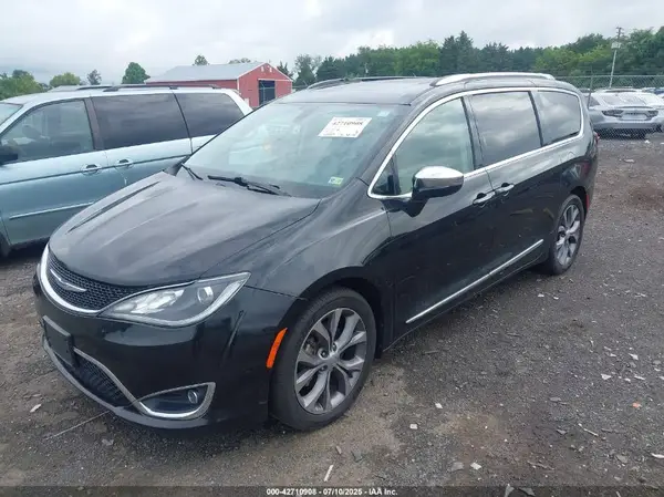 2C4RC1GG2JR186882 2018 CHRYSLER PACIFICA - Image 2