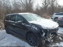 2C4RC1GG2JR230735 2018 CHRYSLER PACIFICA