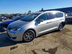 2C4RC1GG2JR232856 2018 CHRYSLER PACIFICA
