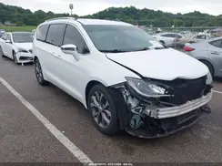 2C4RC1GG2JR245803 2018 CHRYSLER PACIFICA