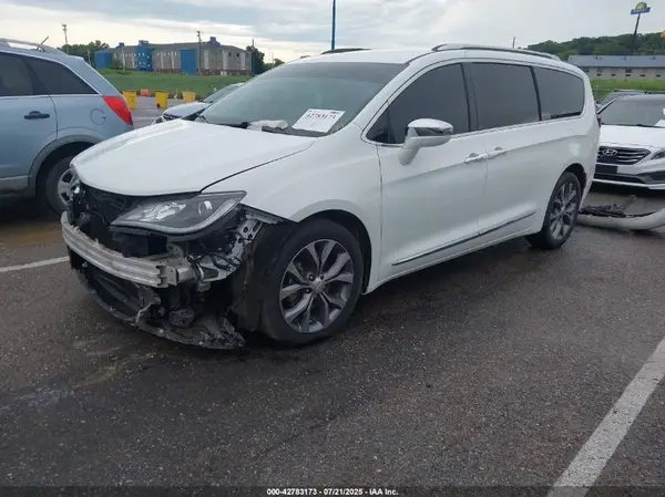 2C4RC1GG2JR245803 2018 CHRYSLER PACIFICA - Image 2
