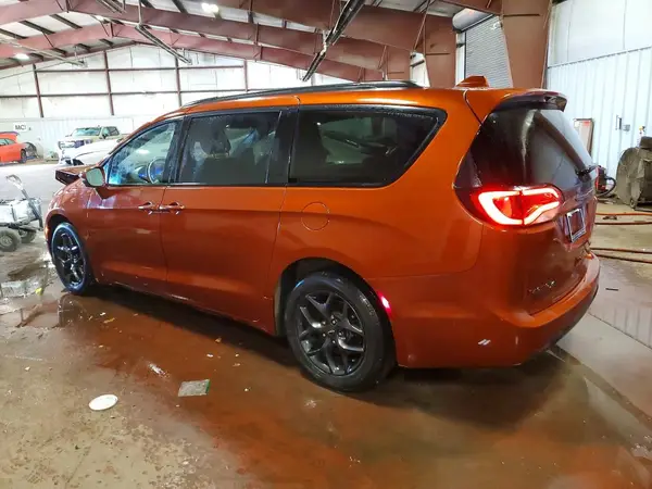 2C4RC1GG2JR247826 2018 CHRYSLER PACIFICA - Image 2