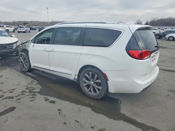 2C4RC1GG2JR252542 2018 CHRYSLER PACIFICA - Image 2