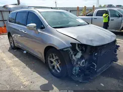 2C4RC1GG2JR272337 2018 CHRYSLER PACIFICA