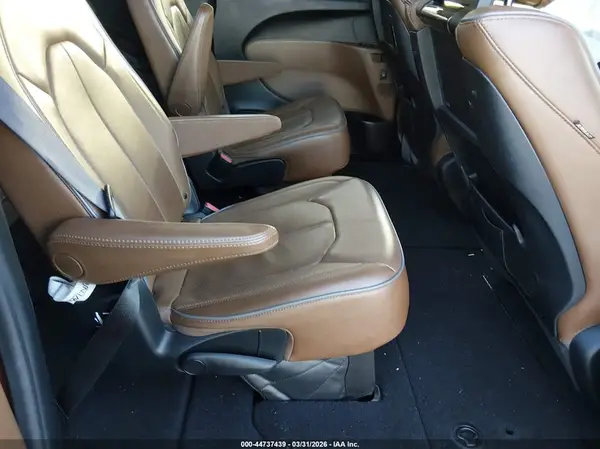 2C4RC1GG2JR288098 2018 CHRYSLER PACIFICA - Image 8