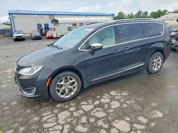2C4RC1GG2JR330768 2018 CHRYSLER PACIFICA - Image 1