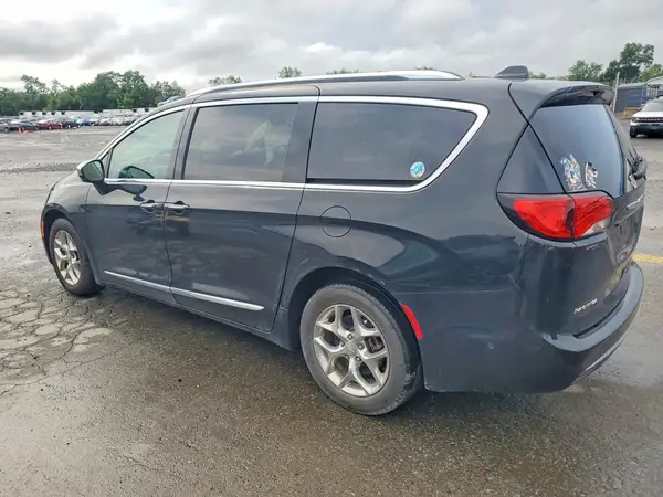 2C4RC1GG2JR330768 2018 CHRYSLER PACIFICA - Image 2