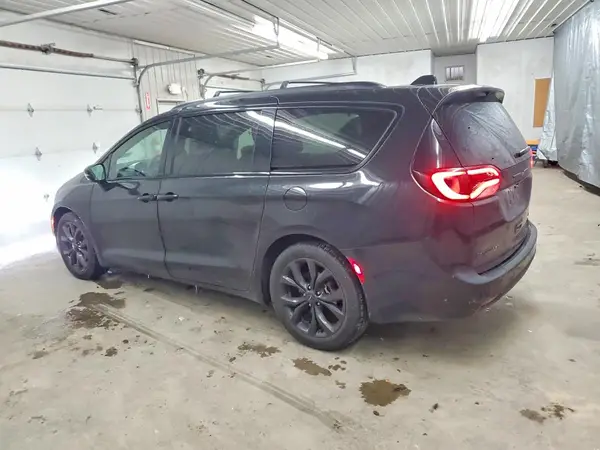 2C4RC1GG2JR333492 2018 CHRYSLER PACIFICA - Image 2
