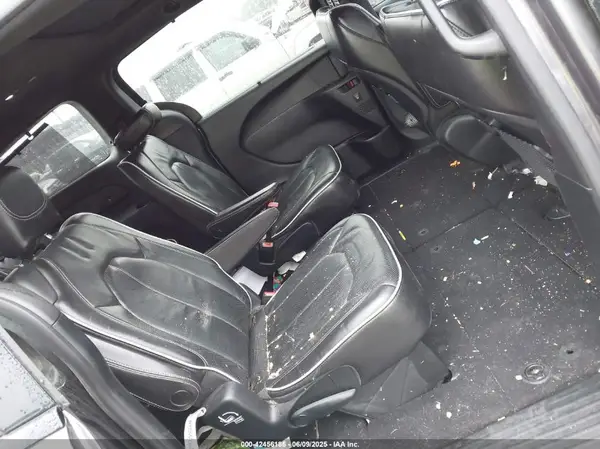 2C4RC1GG2JR351264 2018 CHRYSLER PACIFICA - Image 8