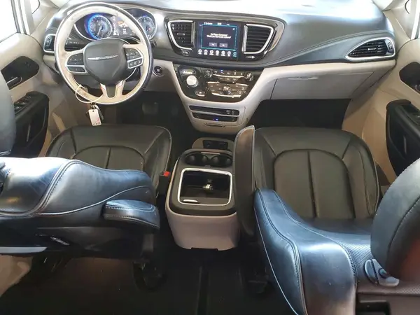 2C4RC1GG2JR358022 2018 CHRYSLER PACIFICA - Image 8