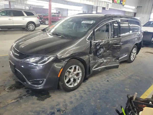 2C4RC1GG2KR541146 2019 CHRYSLER PACIFICA - Image 1