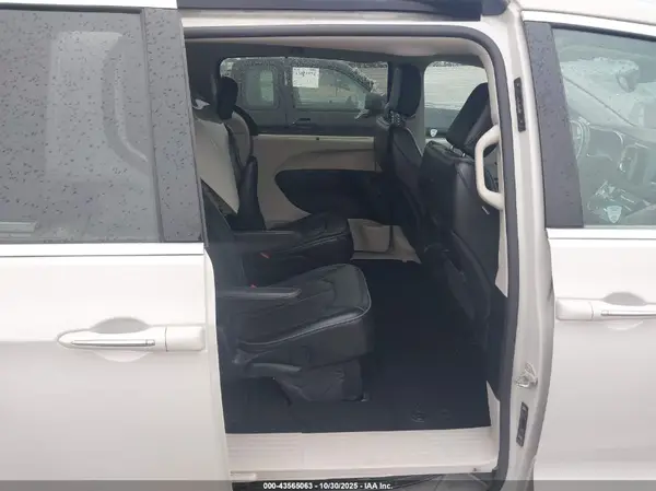 2C4RC1GG2KR593408 2019 CHRYSLER PACIFICA - Image 8