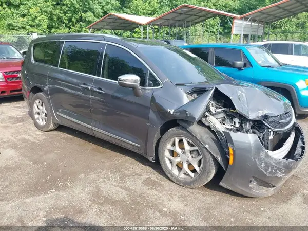 2C4RC1GG2KR597930 2019 CHRYSLER PACIFICA - Image 1