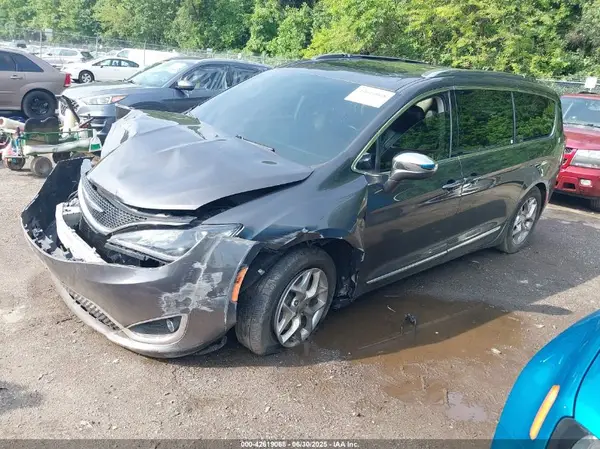 2C4RC1GG2KR597930 2019 CHRYSLER PACIFICA - Image 2