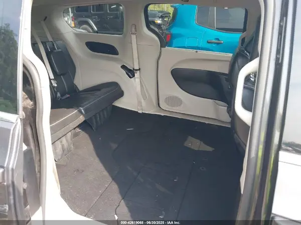 2C4RC1GG2KR597930 2019 CHRYSLER PACIFICA - Image 8