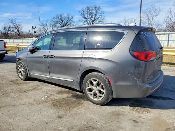 2C4RC1GG2KR635835 2019 CHRYSLER PACIFICA - Image 2