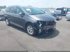 2C4RC1GG2LR109304 2020 CHRYSLER PACIFICA