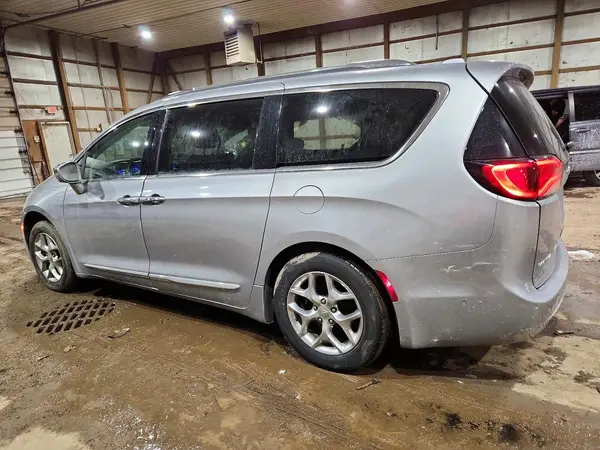 2C4RC1GG2LR116737 2020 CHRYSLER PACIFICA - Image 2