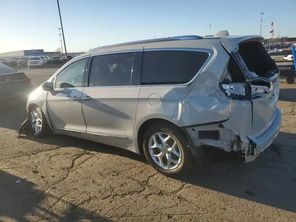 2C4RC1GG2LR135692 2020 CHRYSLER PACIFICA - Image 2