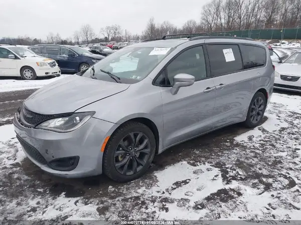 2C4RC1GG2LR173181 2020 CHRYSLER PACIFICA - Image 2